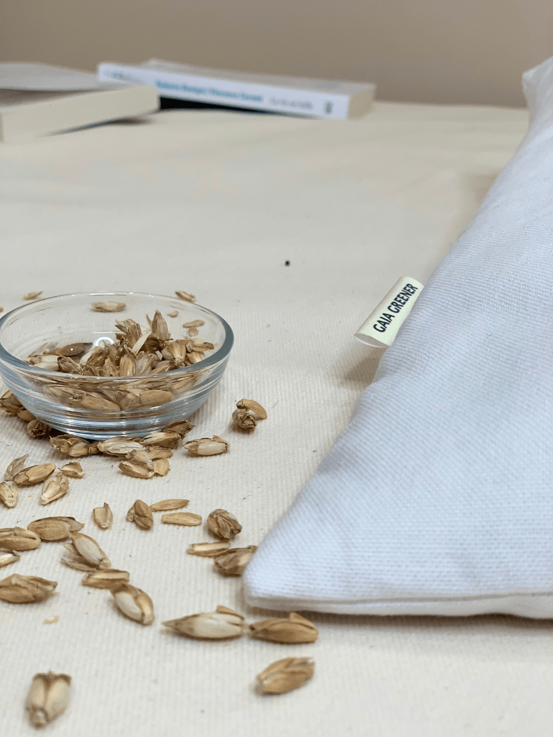 Détail des balles d'épeautre biologiques françaises pour oreiller respirant, anti-transpiration naturelle