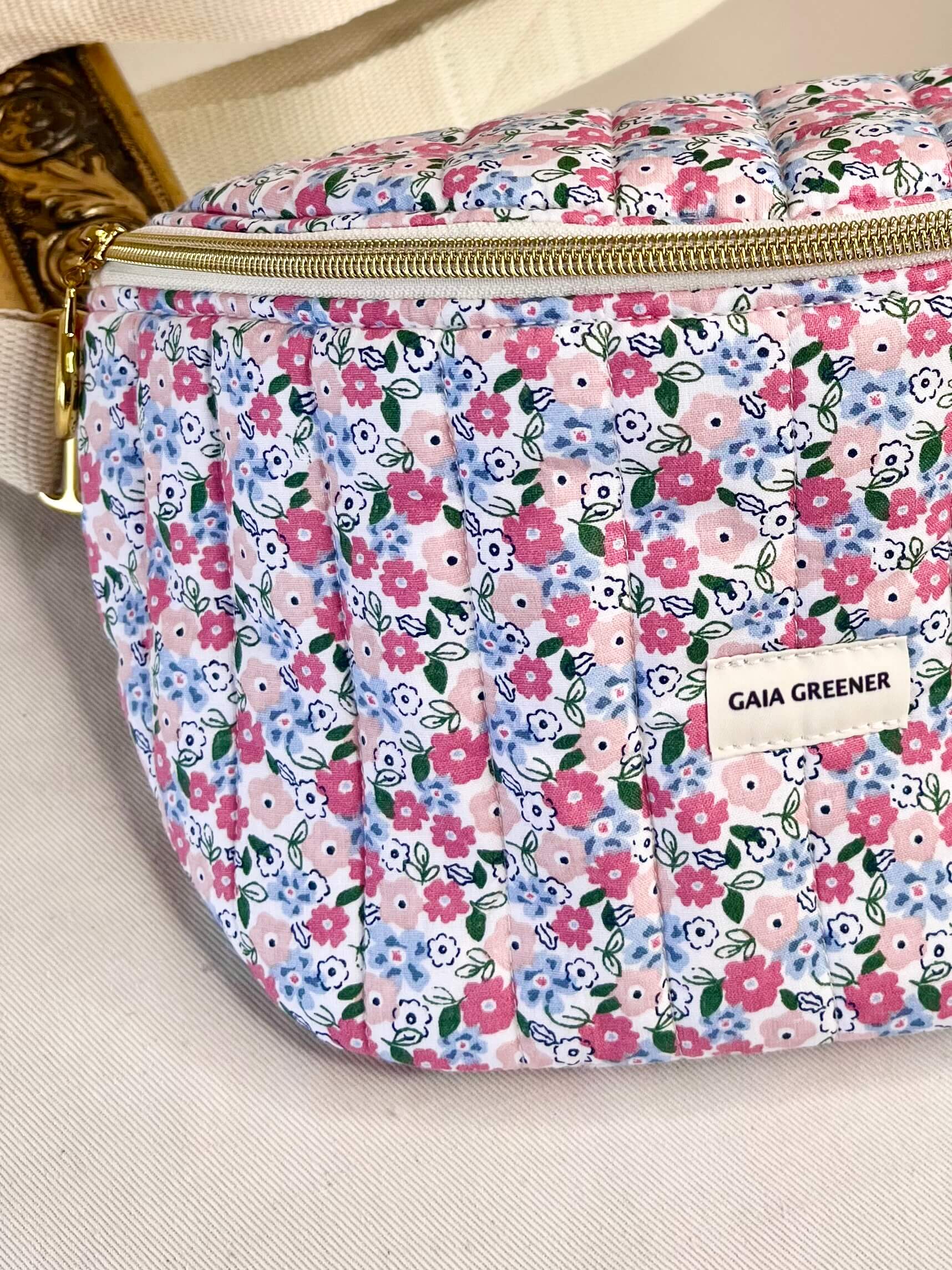 Gros plan sur le relief du coton matelassé Gaia Greener, texture offrant une agréable douceur, tissu sans produits chimiques