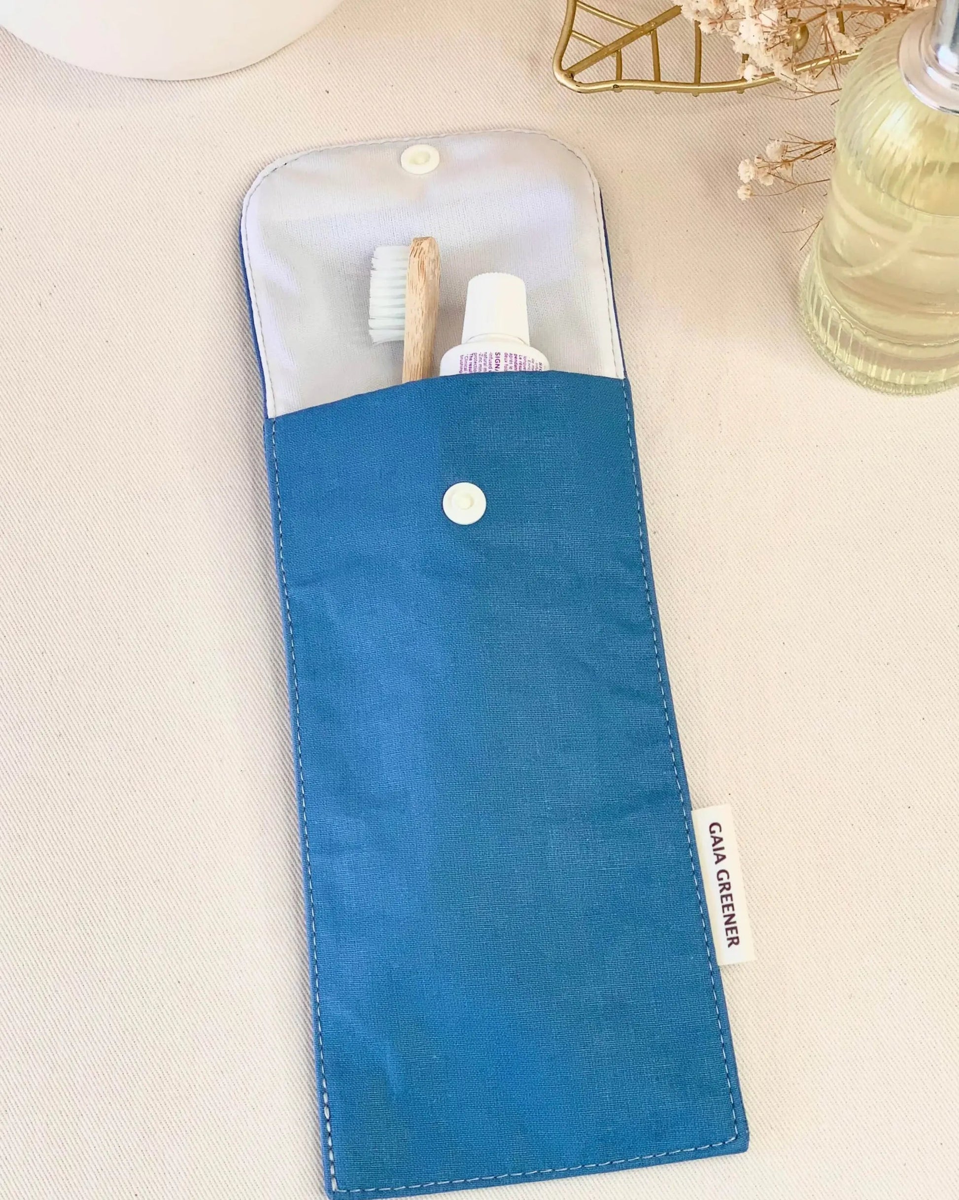 Étui brosse à dents nomade imperméable - Gaia Greener Gaia Greener