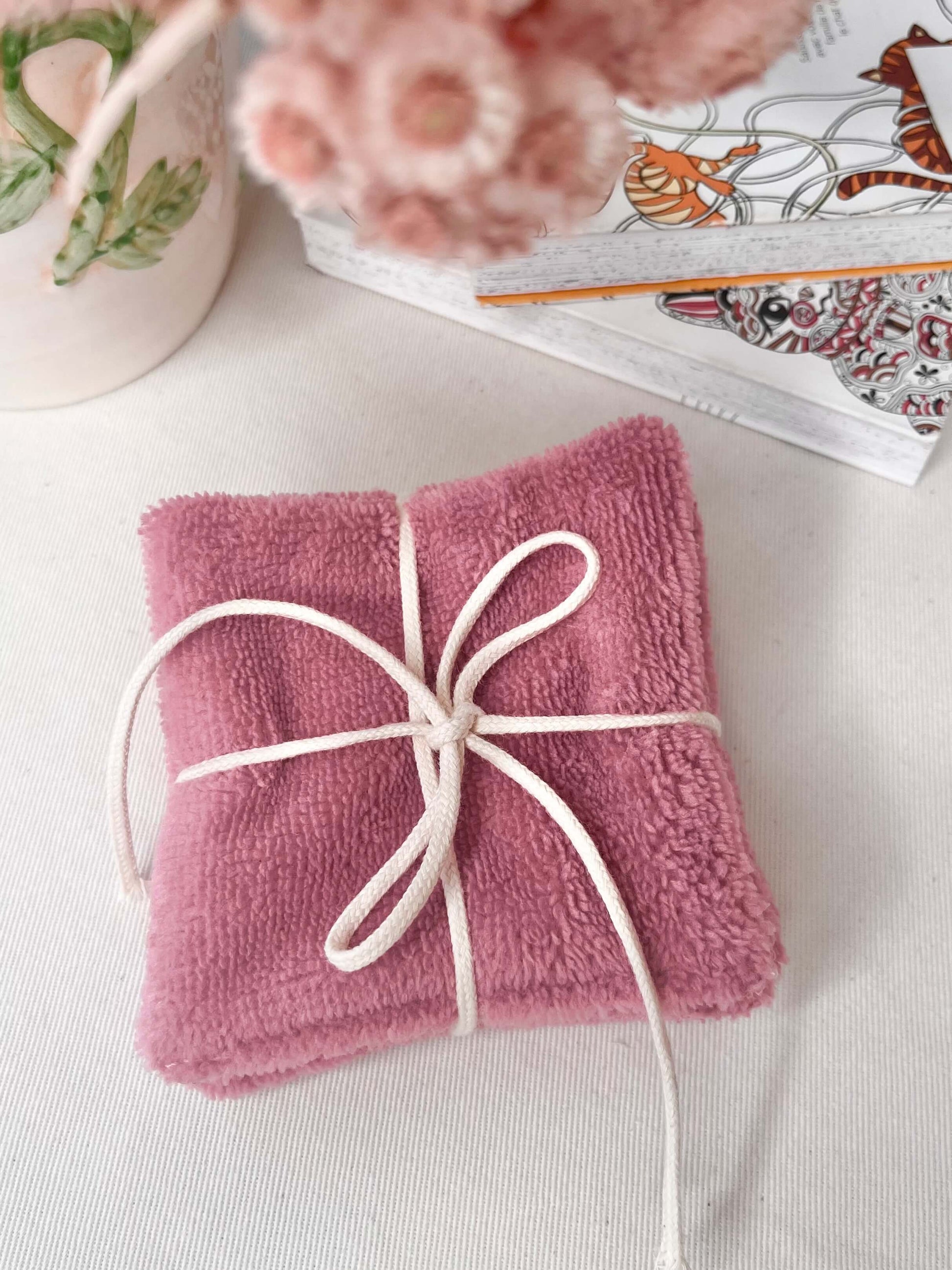 Lot de 5 cotons démaquillants lavables en éponge de bambou et tissus certifiés Oeko-Tex, confectionnés à la main par Gaia Greener