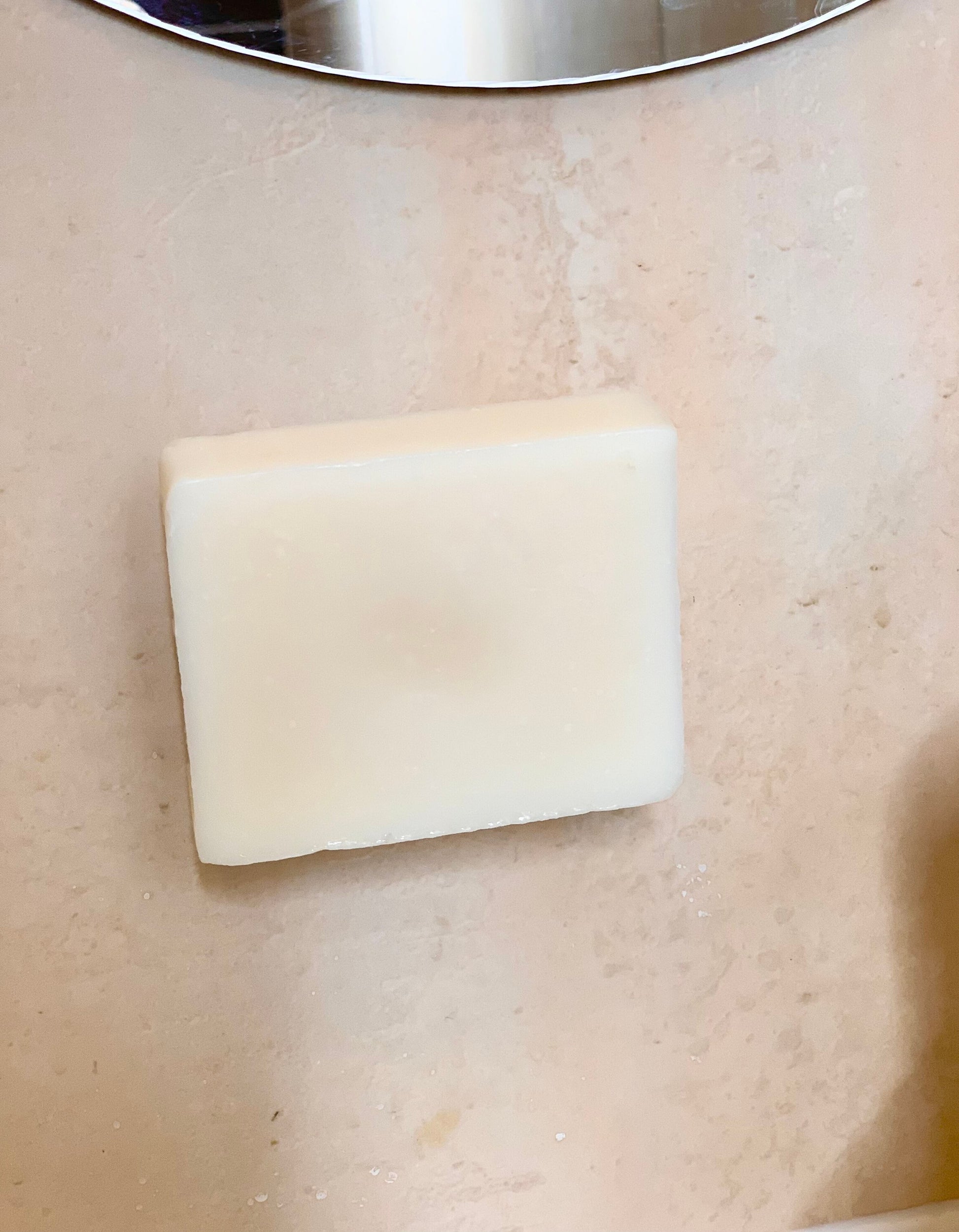 Porte-savon aimanté, l'Innovation Zéro Déchet pour vos cosmétiques solides.