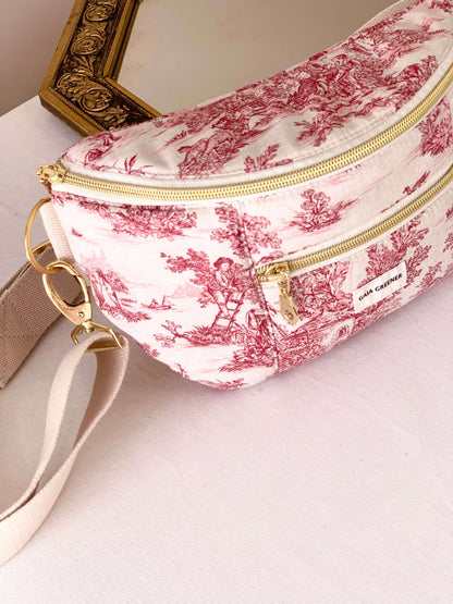 Sac banane femme, en toile de Jouy, sangle pratique, accessoire éthique, grande poche intérieur, tissu Oeko-Tex, fait main Gaia Greener.