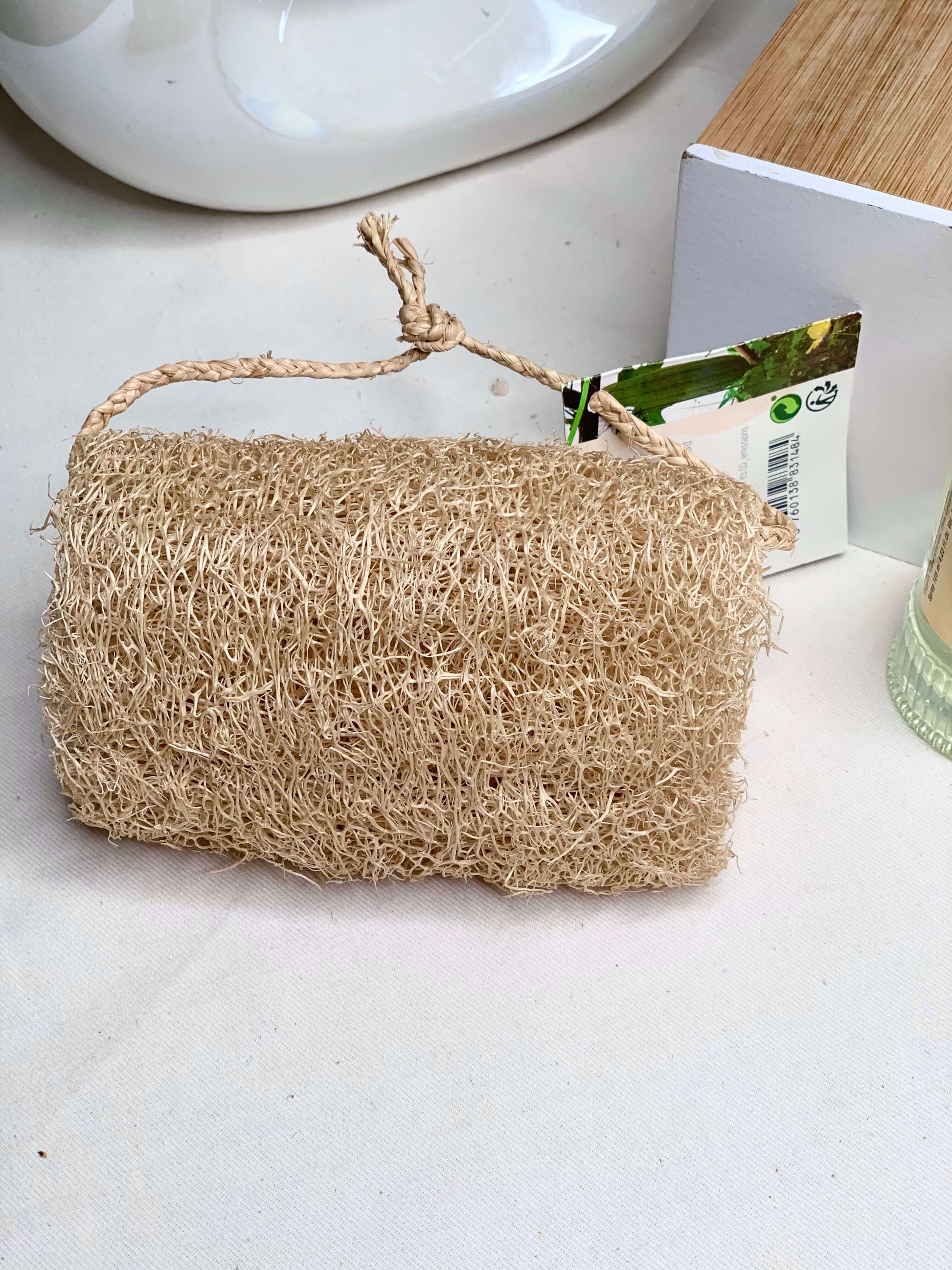 Luffa pour de bain, l'éponge végétale naturelle pour un gommage doux Anaé.