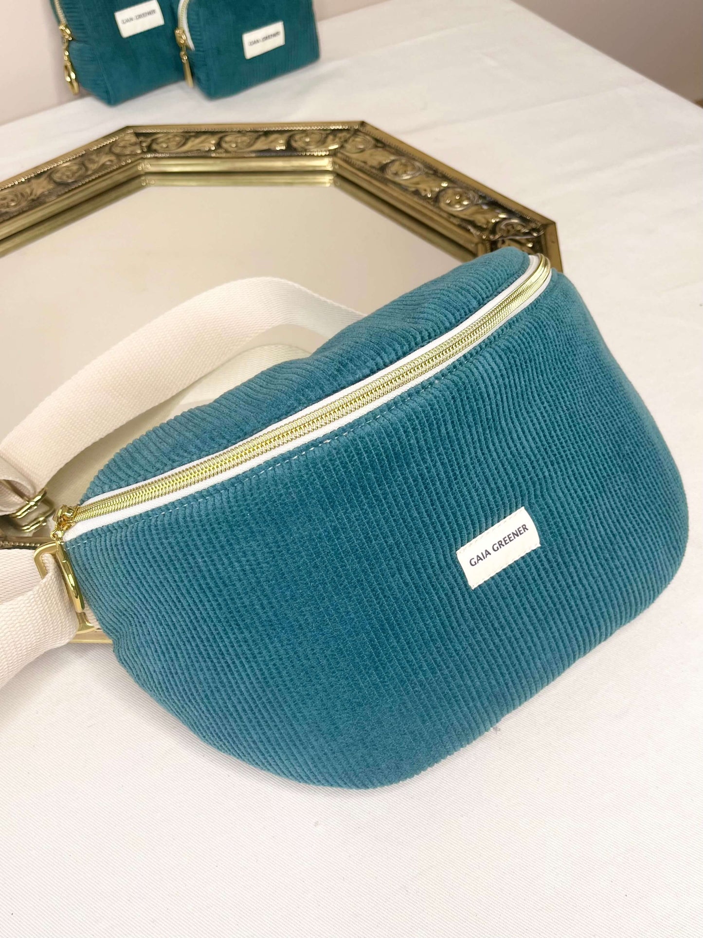 Sac banane tissu Oeko_tex poche intérieur coloris bleu.