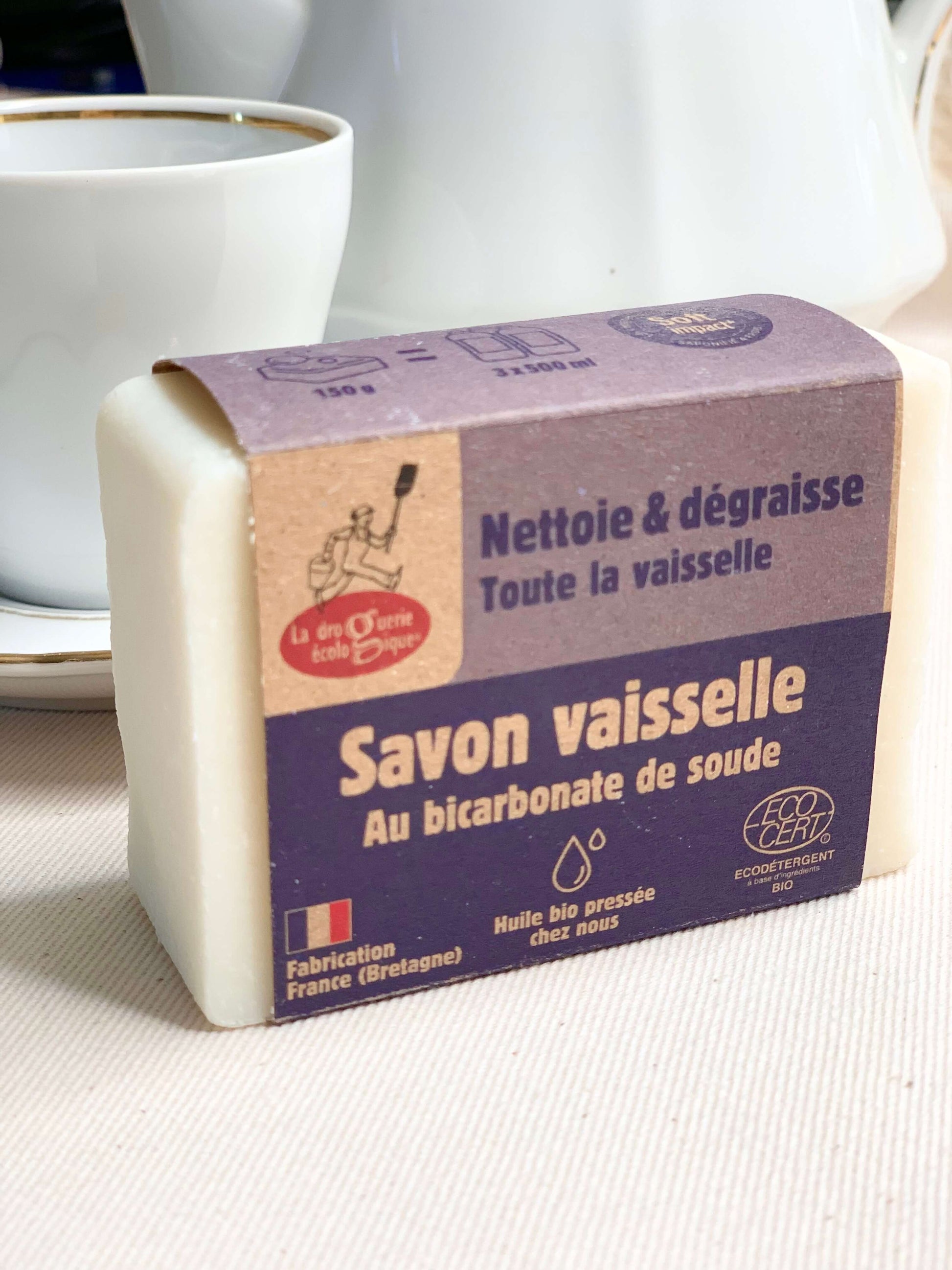 Savon vaisselle solide bio et Français au bicarbonate de soude.